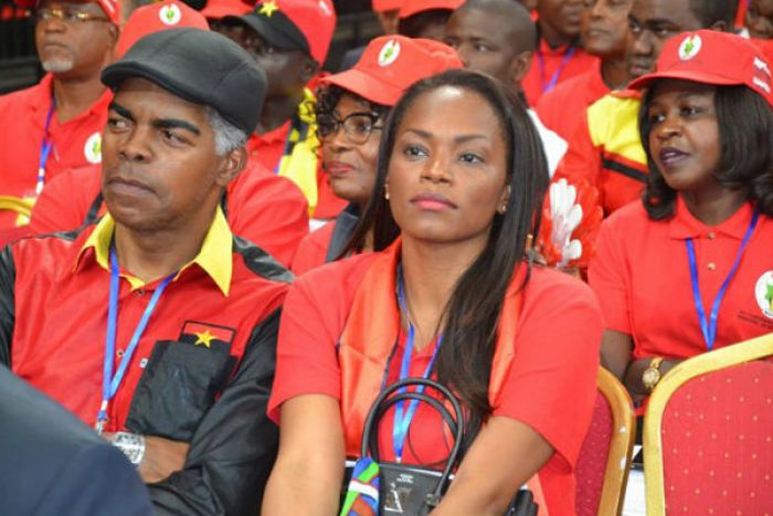 Tchizé dos Santos poderá participar no Congresso Extraordinário do MPLA mas como militante