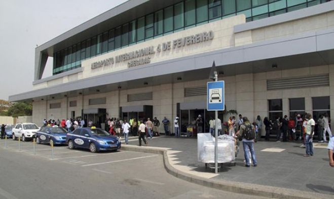 Táxis: Cobrança de 75 mil Kwanzas para estacionar no aeroporto deixa serviço malparado