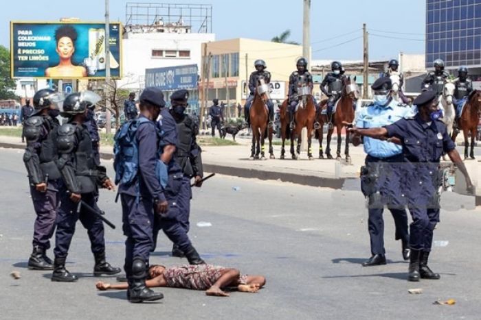 Angola melhora liberdade, mas mantém abusos policiais e repressão em Cabinda - HRW