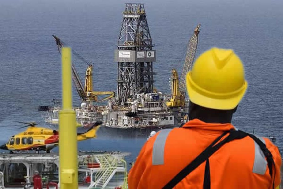 Produção de petróleo em Angola com perspetiva “muito negativa” até fim de 2032