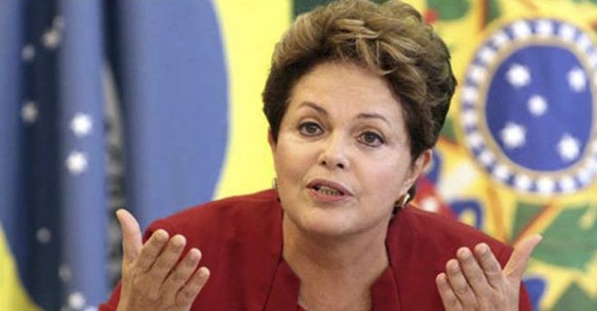 Dilma Rousseff perde mandato presidencial no Brasil.