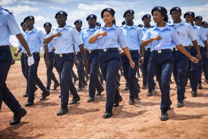 MININT prevê recrutar mais de 50 mil efectivos para reforçar Polícia Nacional
