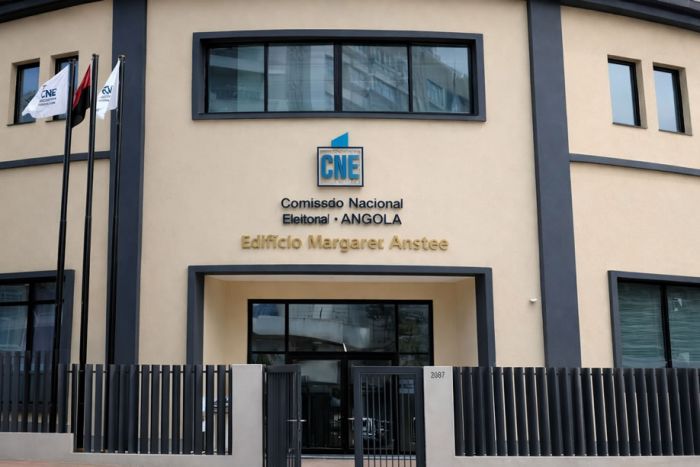 CNE evita esclarecer petições sobre INDRA e levanta dúvidas legais
