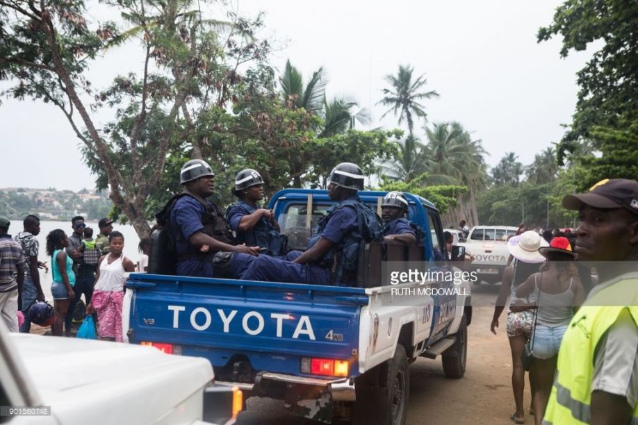 Agentes policiais são-tomenses impedem entrega de cervejeira a empresário angolano