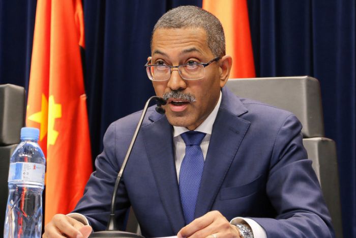 “Angola só beneficia de 20% do petróleo que produz”, diz ministro do petróleo