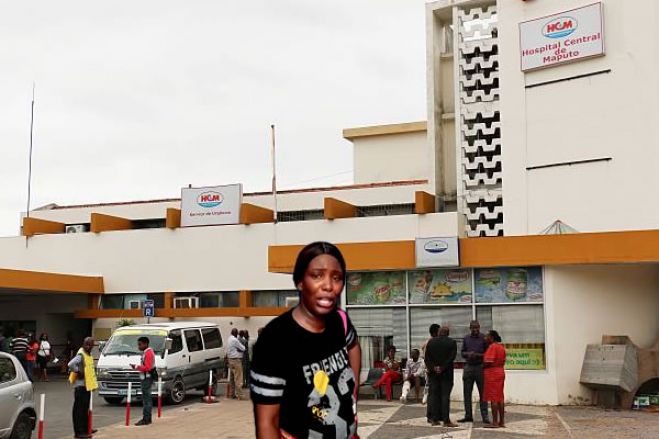 Filho de Man Gena morre em hospital de Maputo e esposa acusa médicos
