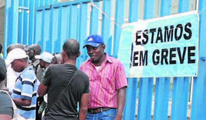 Petrolífero: Grevistas detidos em Cabinda e &quot;espera&quot; policial na Baía de Luanda