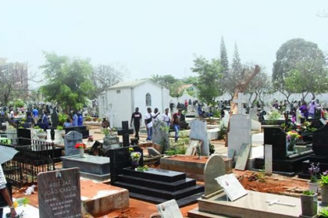 Angola determina que vítimas de covid-9 sejam sepultadas em campas provisórias