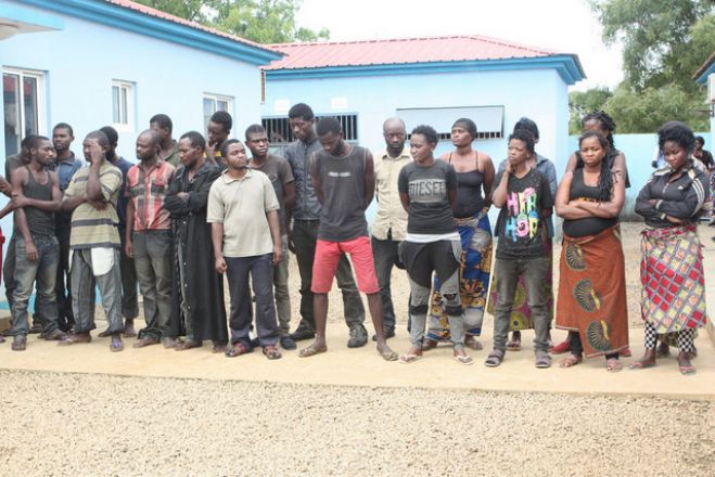 Mais de 8.000 cidadãos estrangeiros expulsos de Angola na última semana - SME
