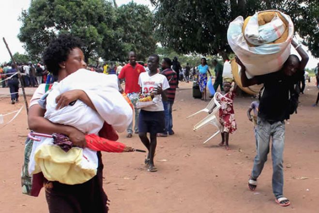 Centenas de congoleses chegam à RDCongo após serem expulsos de Angola