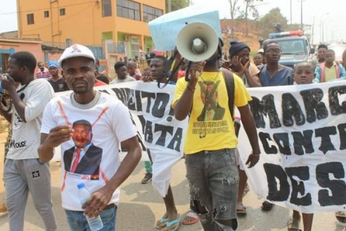 Governo angolano diz que quer diálogo com a juventude descontente