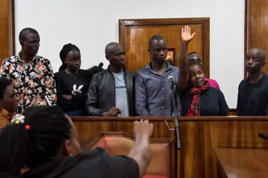 Polícia do Uganda prende seis homens por homossexualidade