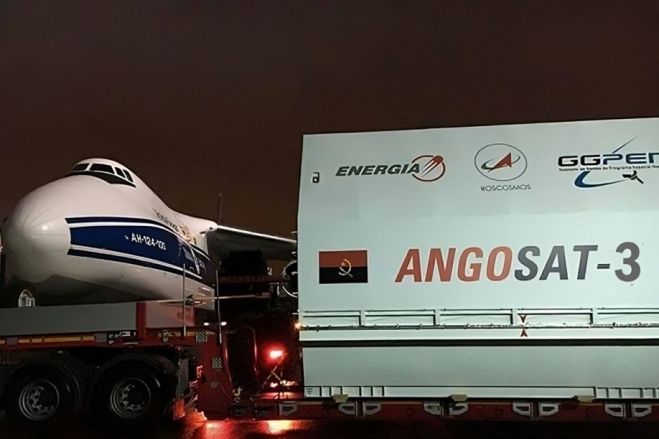 Angola investe em mais um satélite
