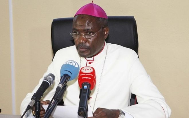 Bispos católicos angolanos pedem diálogo e luta contra pobreza e exclusão social