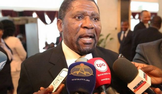 Líder da UNITA visita activistas na cadeia mas Luaty Beirão recusa contacto