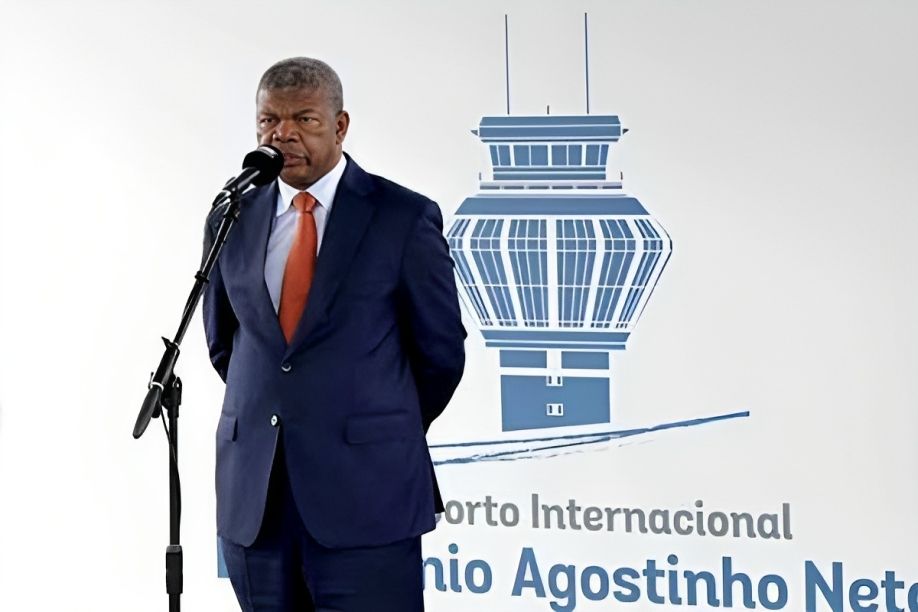 Novo Aeroporto Internacional de Luanda deve garantir receitas para cofre do Estado - João Lourenço