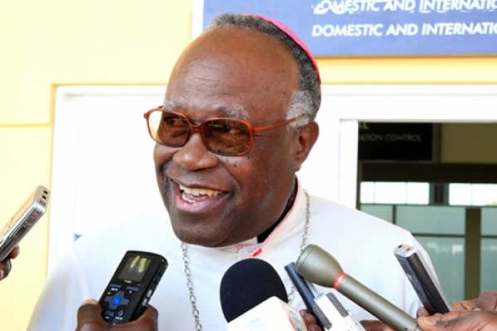 Arcebispo emérito do Lubango defende revisão “urgente” da Constituição angolana