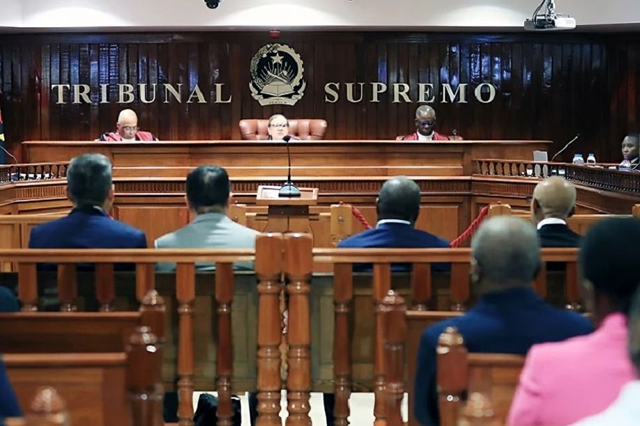 Tribunal Supremo localiza passaportes dos generais &quot;Kopelipa&quot; e &quot;Dino&quot;