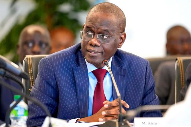 Ahmadou Al Aminou Lo nomeado primeiro-ministro do Senegal após afastamento de Sonko