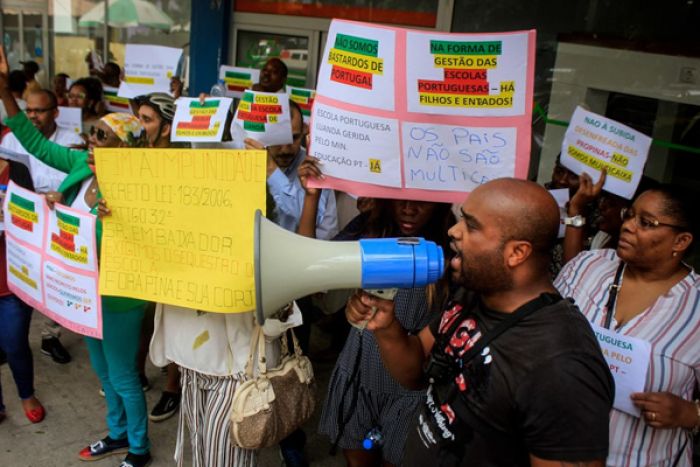 Pais da Escola Portuguesa de Luanda exigem &quot;transparência&quot; nas contas