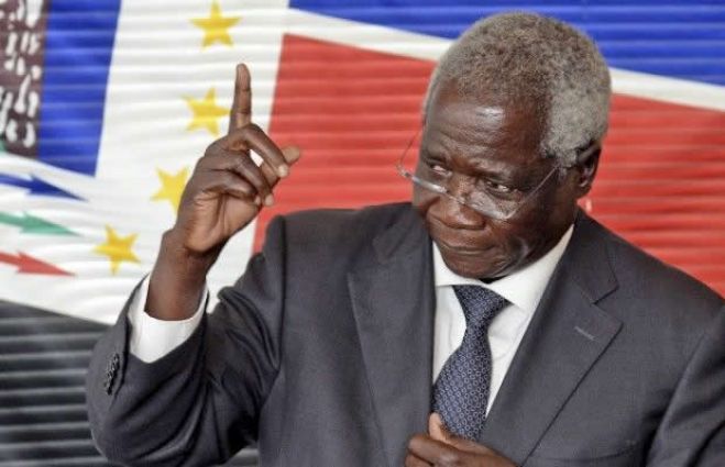 Renamo considera "palhaçada" processo criminal contra Dhlakama