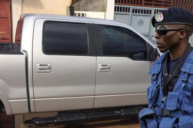 Empresas de altas patentes da Polícia envolvidas no negócio dos «vidros fumados»