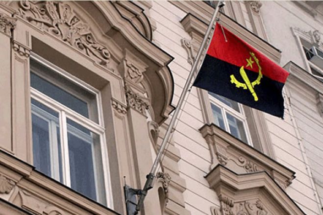 PGR de Angola investiga 12 diplomatas em dois anos