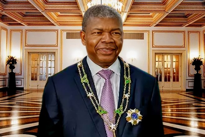 Uma medalha ao Presidente João Lourenço