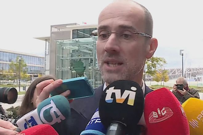 &quot;Manuel Vicente não veio ao julgamento porque não pode&quot; diz Advogado