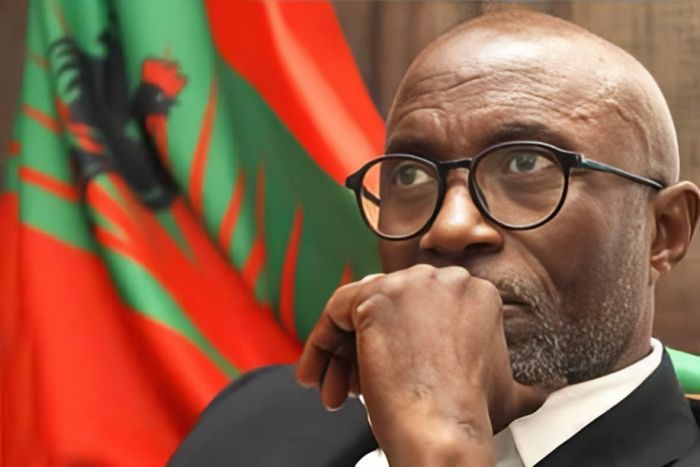 Filantropia, patriotismo e silêncio cúmplice