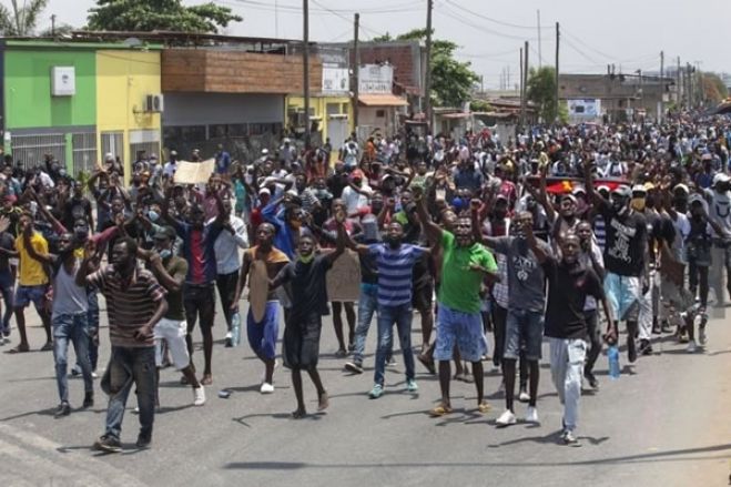 Protestos em Angola mostram &quot;descontentamento crescente&quot; sobre a governação