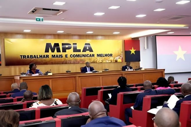 MPLA reúne Bureau Político para avaliar preparação do 9.º Congresso e reclamação de Higino Carneiro