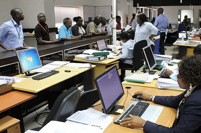 Novas regras na contratação pública em Angola podem levar ao bloqueio de despesas orçamentais