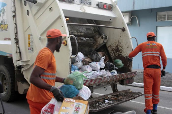 Empresários criticam “contratação de grandes empresas” para recolher lixo em Luanda