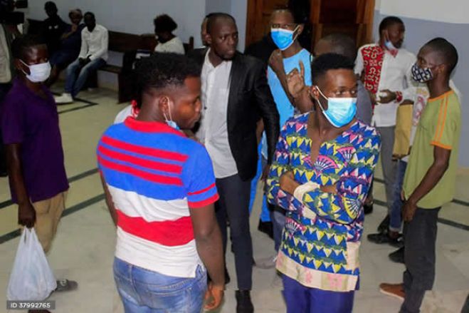Ativistas angolanos absolvidos dos crimes de desobediência e motim por “insuficiência de provas”