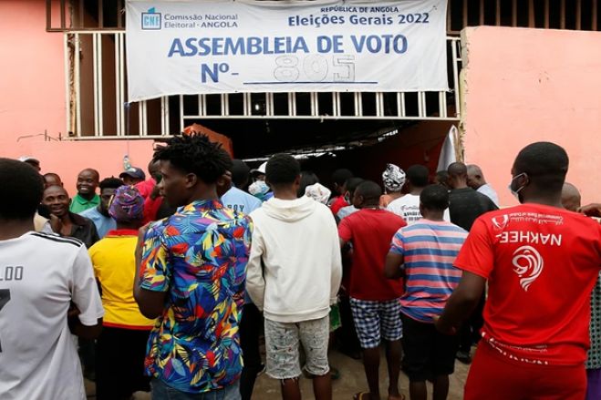 CNE diz que todas as assembleias de voto “estão em perfeito funcionamento” e “sem incidentes”