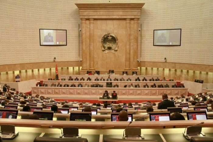 Deputados angolanos consideram &quot;encorajador&quot; discurso de Marcelo no parlamento