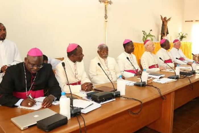 Bispos angolanos alertam para existência de grupos religiosos “sem vínculo” à igreja Católica
