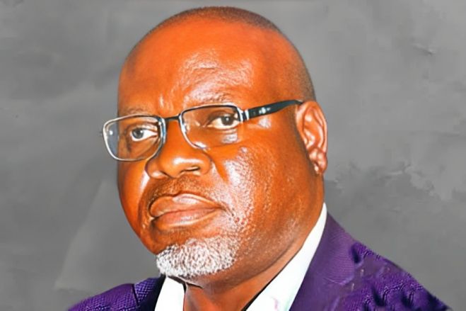 A chuva. O velho fiscal que Luanda nunca está preparada de receber