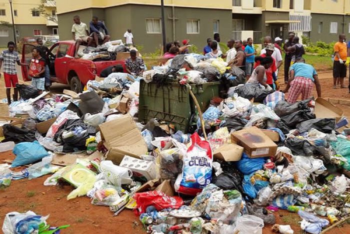 Governo provincial de Luanda suspende contrato com operadoras de limpeza