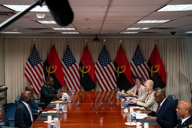 Comité Conjunto de Defesa EUA-Angola reúne-se pela primeira vez