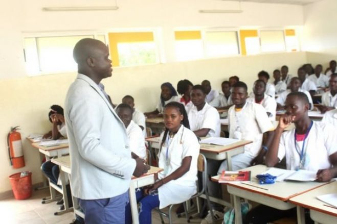 Angola vai avaliar este ano qualidade dos cursos de formação de professores