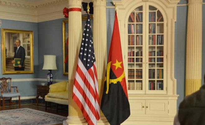 Angola paga milhões a firma de lobby dos Estados Unidos