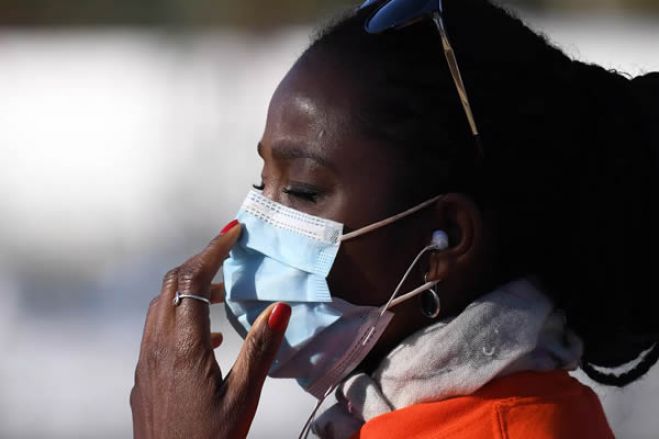 Angola na Moda de Máscaras