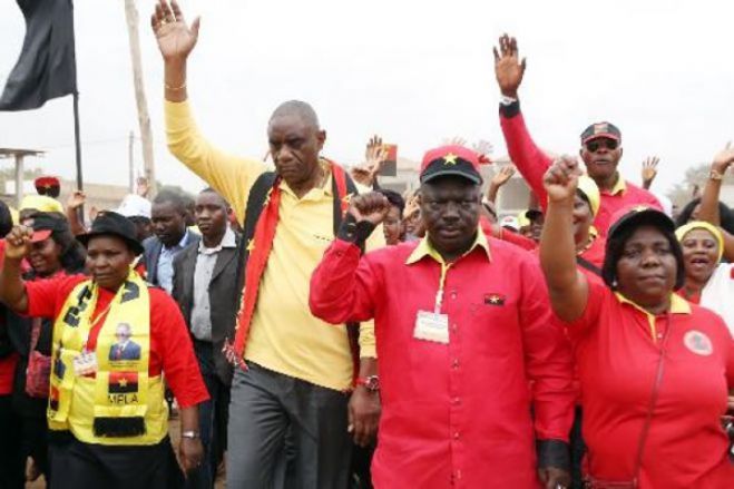 Analista político considera corrupção eleitoral o MPLA ter concedido microcréditos a potenciais eleitores