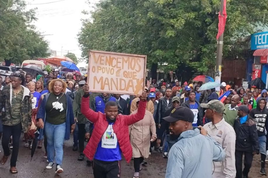 Moçambique/Eleições: Renamo encerra marchas e promete que ninguém tomará posse em janeiro