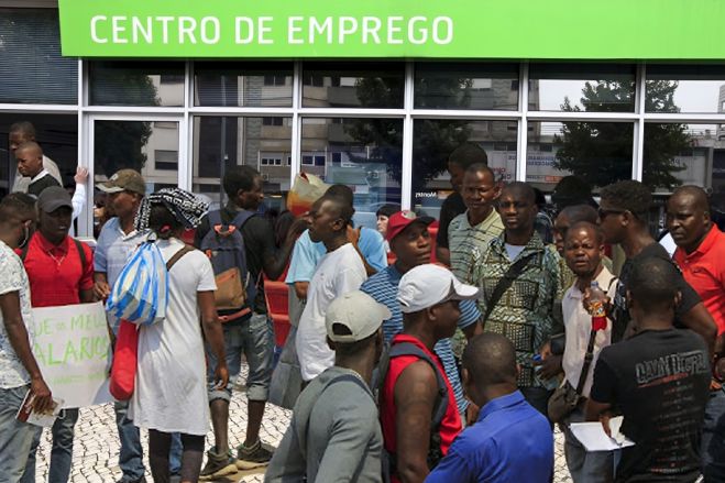 Guia para o emprego em Angola: Onde estão as oportunidades?