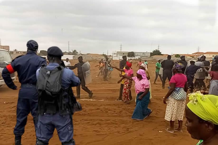 Administrador do Talatona prometer da solução ao litígio de terrenos entre camponeses da Konda Marta e oficiais da Polícia