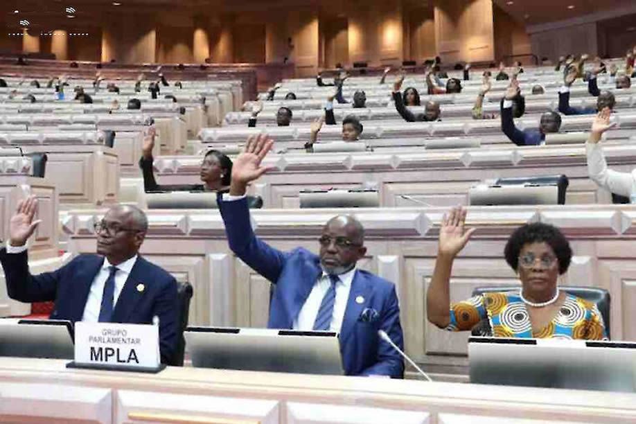 Deputados do MPLA chumbam protesto da UNITA contra violência policial no Uíge