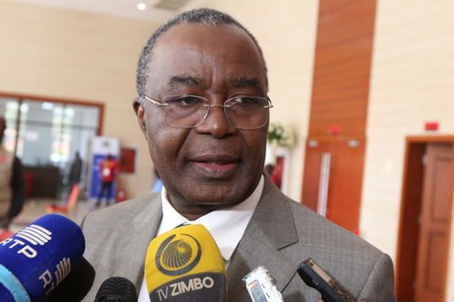 Marcolino Moco avisa MPLA que "derrota copiosa" em Luanda é resultado de poucos decidirem por muitos